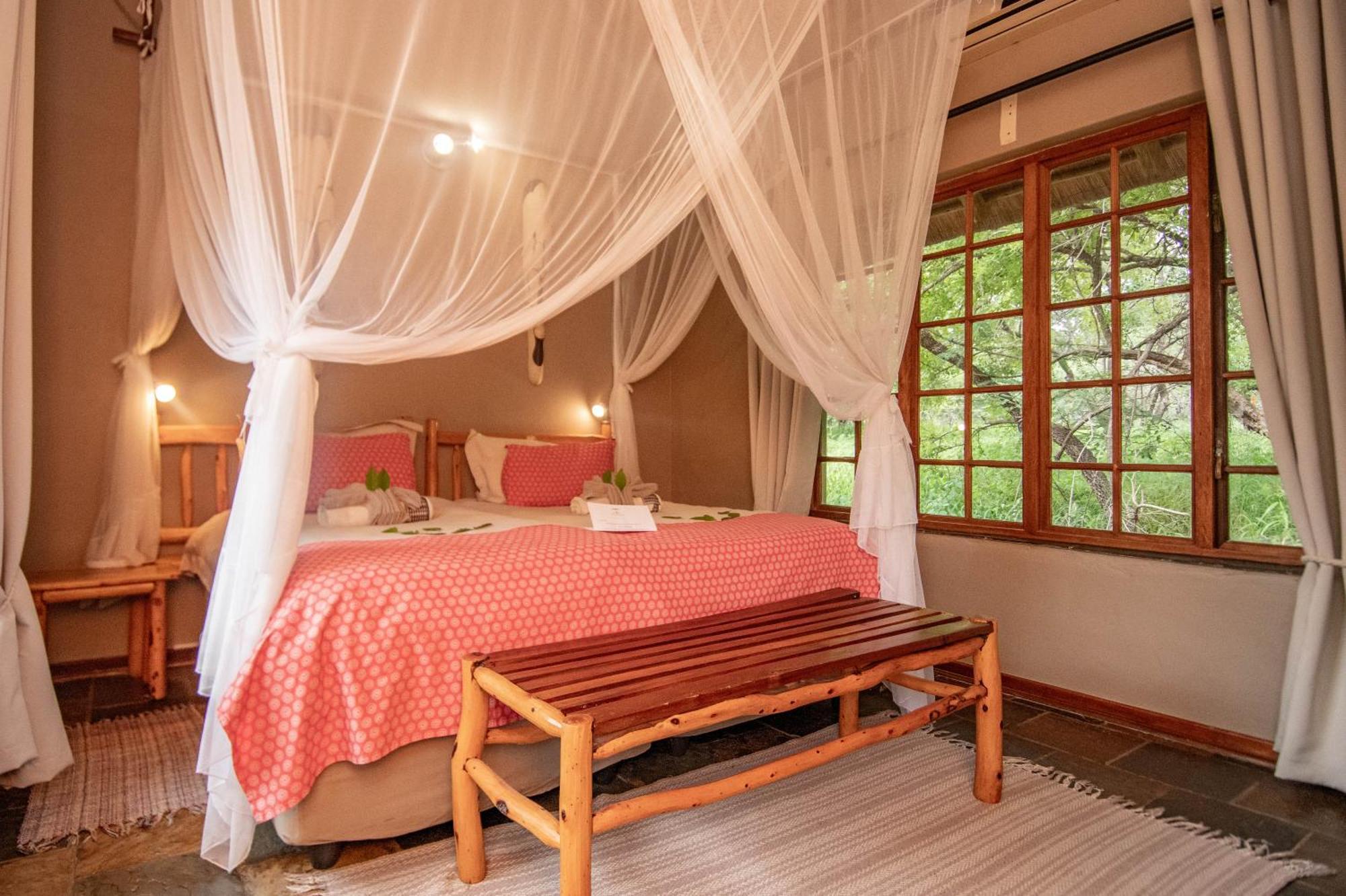 Thornhill Safari Lodge Guernsey Nature Reserve Room photo